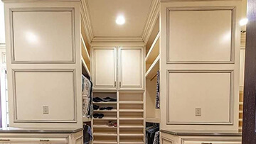 Walk-in Clothes Closet in Wood